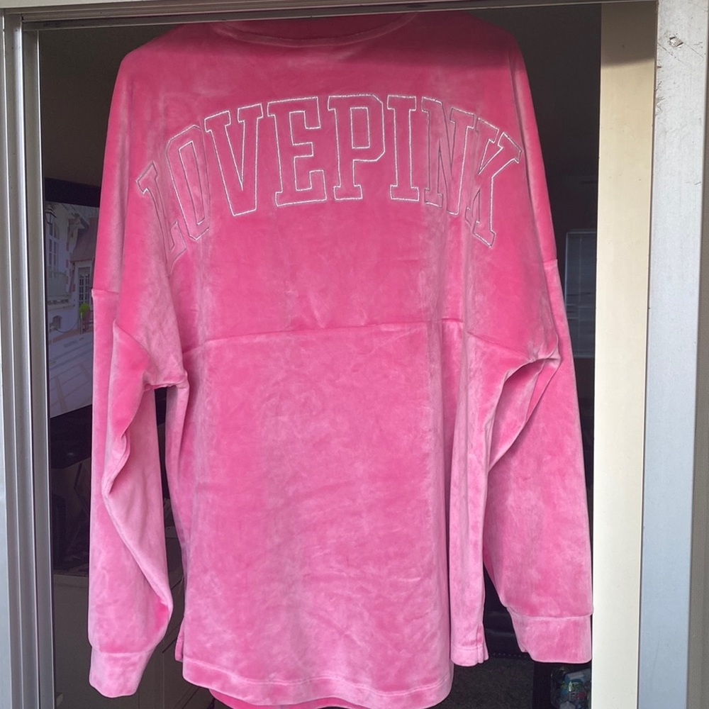PINK size M pink velour crew neck with silver logo (matching leggings in closet)